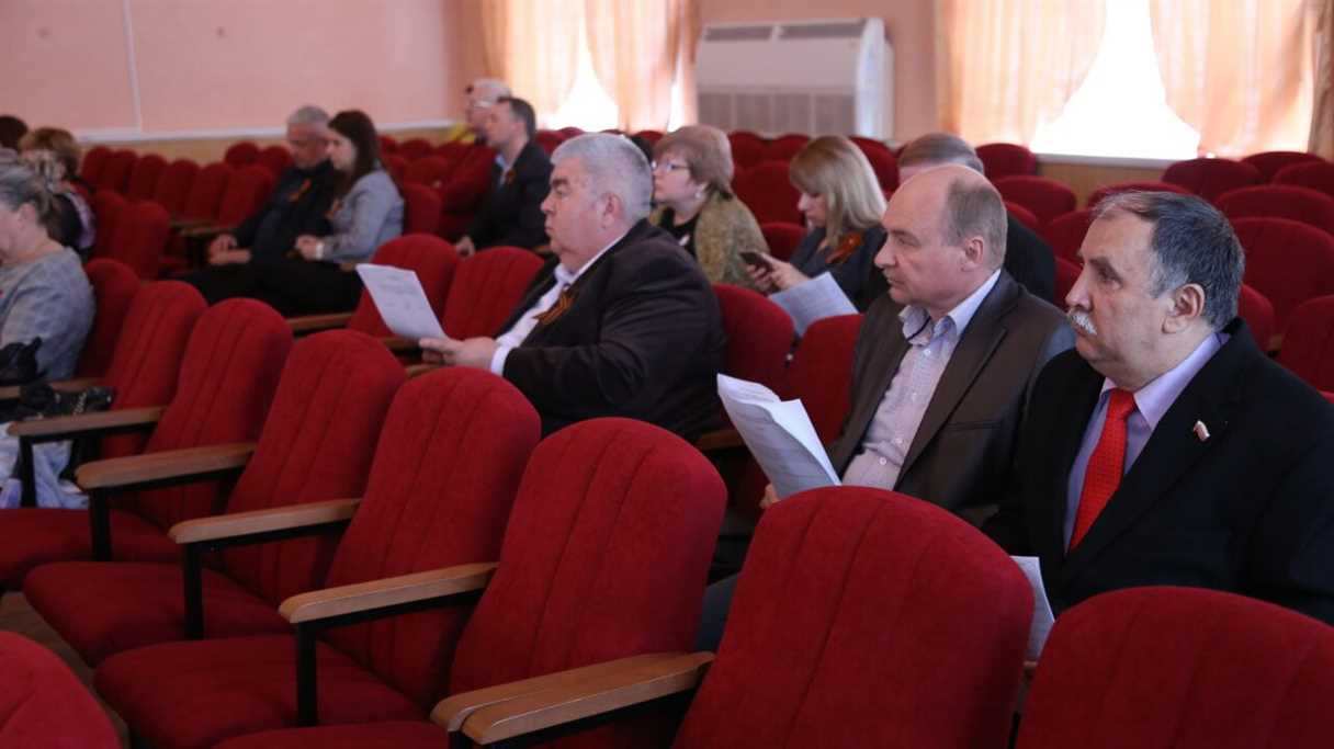 Клинцовские депутаты провели заседание городского Совета