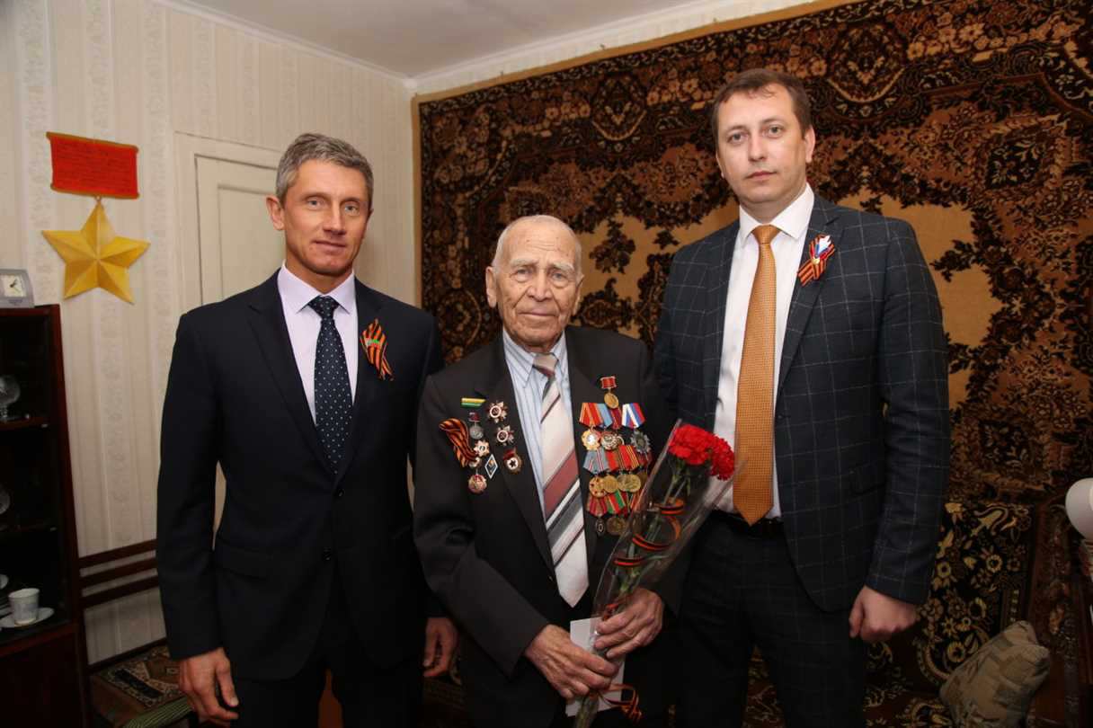 В Клинцах поздравили Ветеранов ВОВ с наступающим Днем Победы