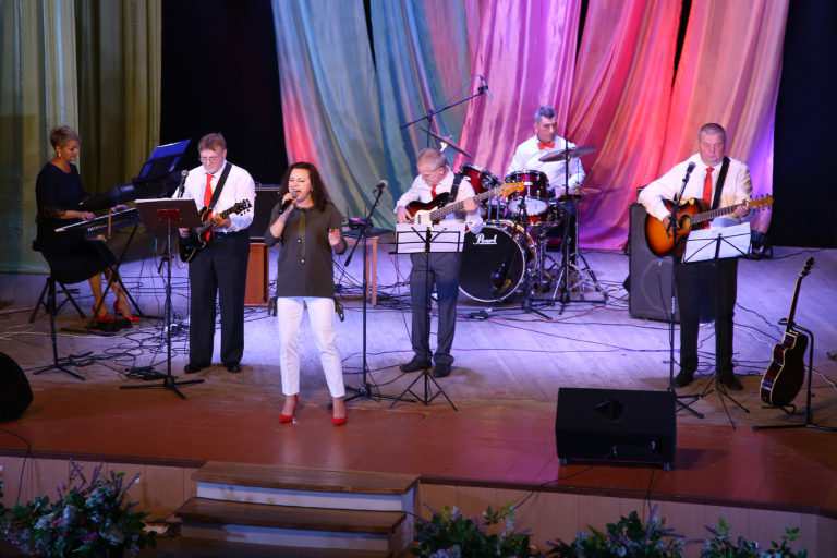 «И снова вместе» концерт выпускников школы Беляева