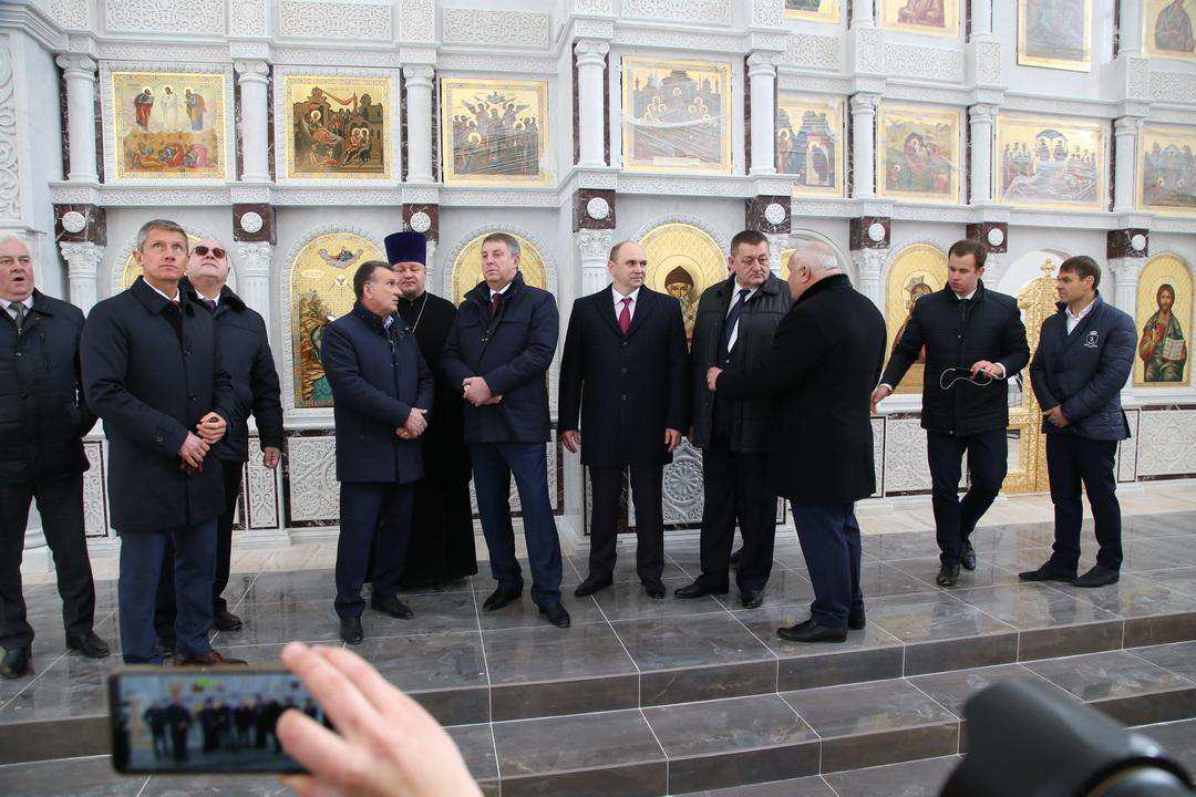Александр Богомаз посетил Кафедральный собор