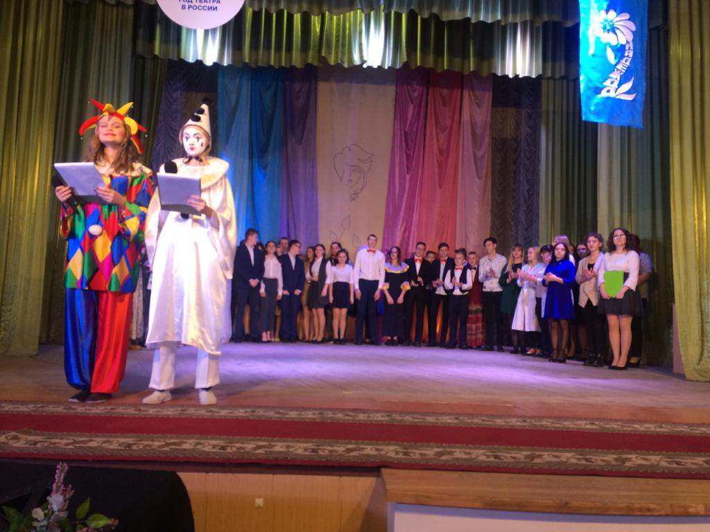 В Клинцах стартовал молодежный фестиваль "Надежда"