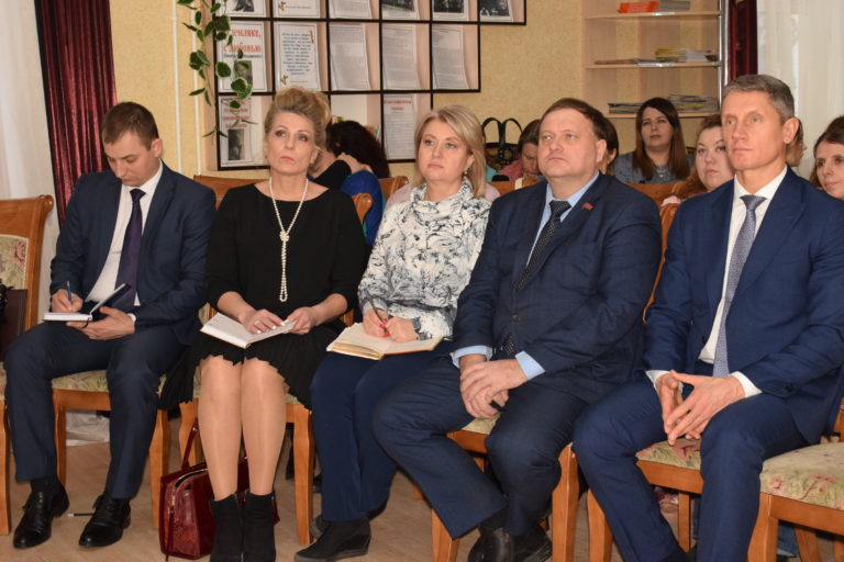 Клинчане приняли участие в церемонии оглашения Послания Президента РФ к к Федеральному собранию