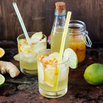 Вода с лимоном и медом полезна для организма
