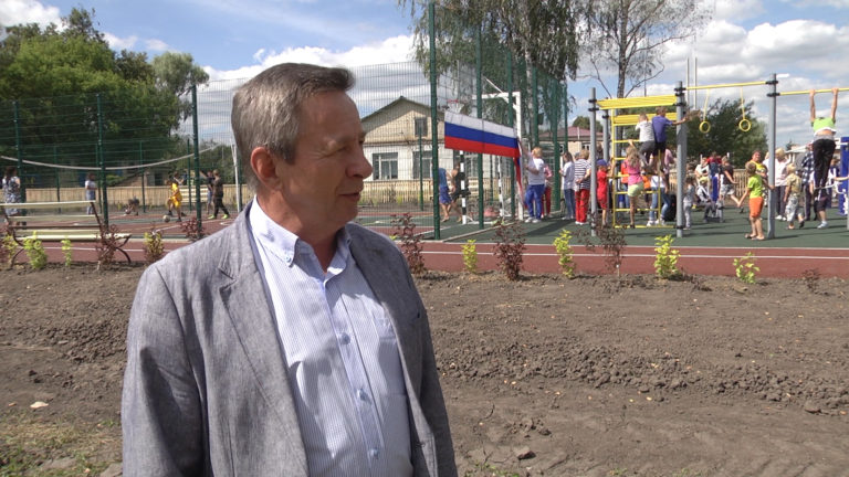 В селе Медвёдово построена детская спортивная площадка