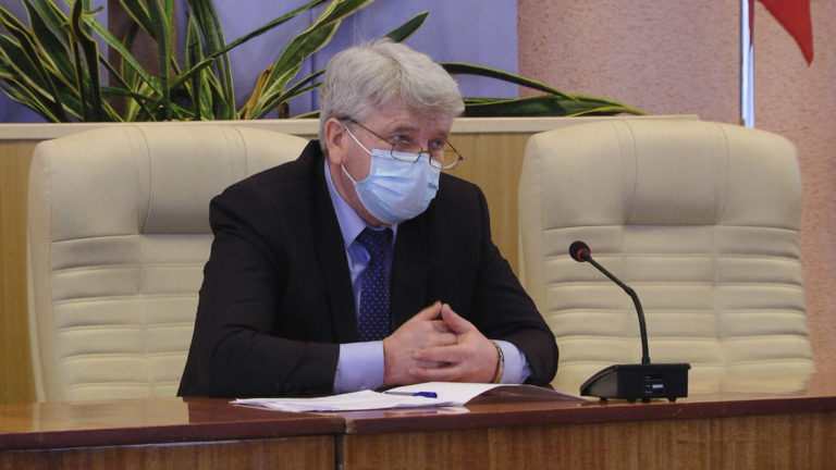 Глава Клинцовской городской администрации по собственному желанию досрочно сложил полномочия