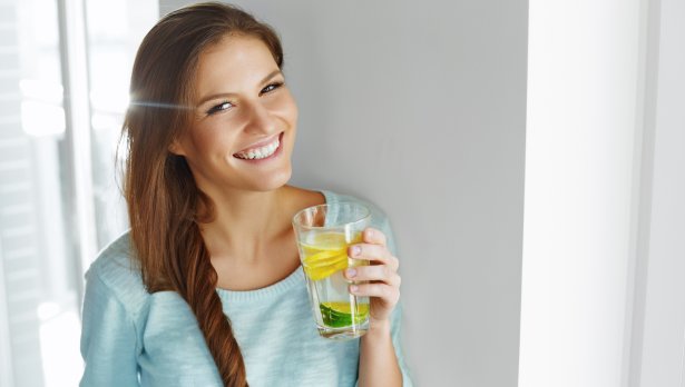 Вода с лимоном — 8 преимуществ ее употребления